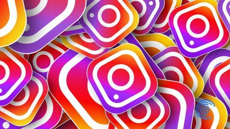 Logo de Instagram amontonados