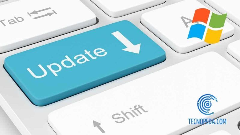 Teclado con la tecla de Update y logo de Windows