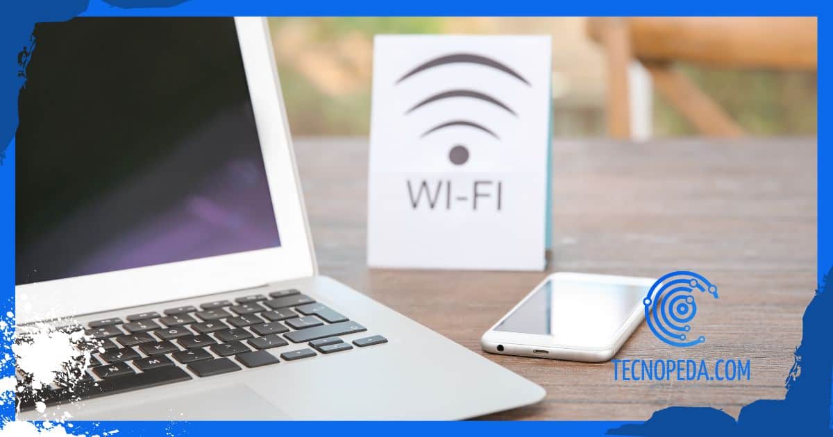 portátil y móvil conectándose al WiFi